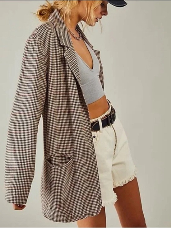 We The Free Jackets & Blazers - Free People We The Free Brown-Beige Plaid Beckett Boyfriend One
Button Blazer M